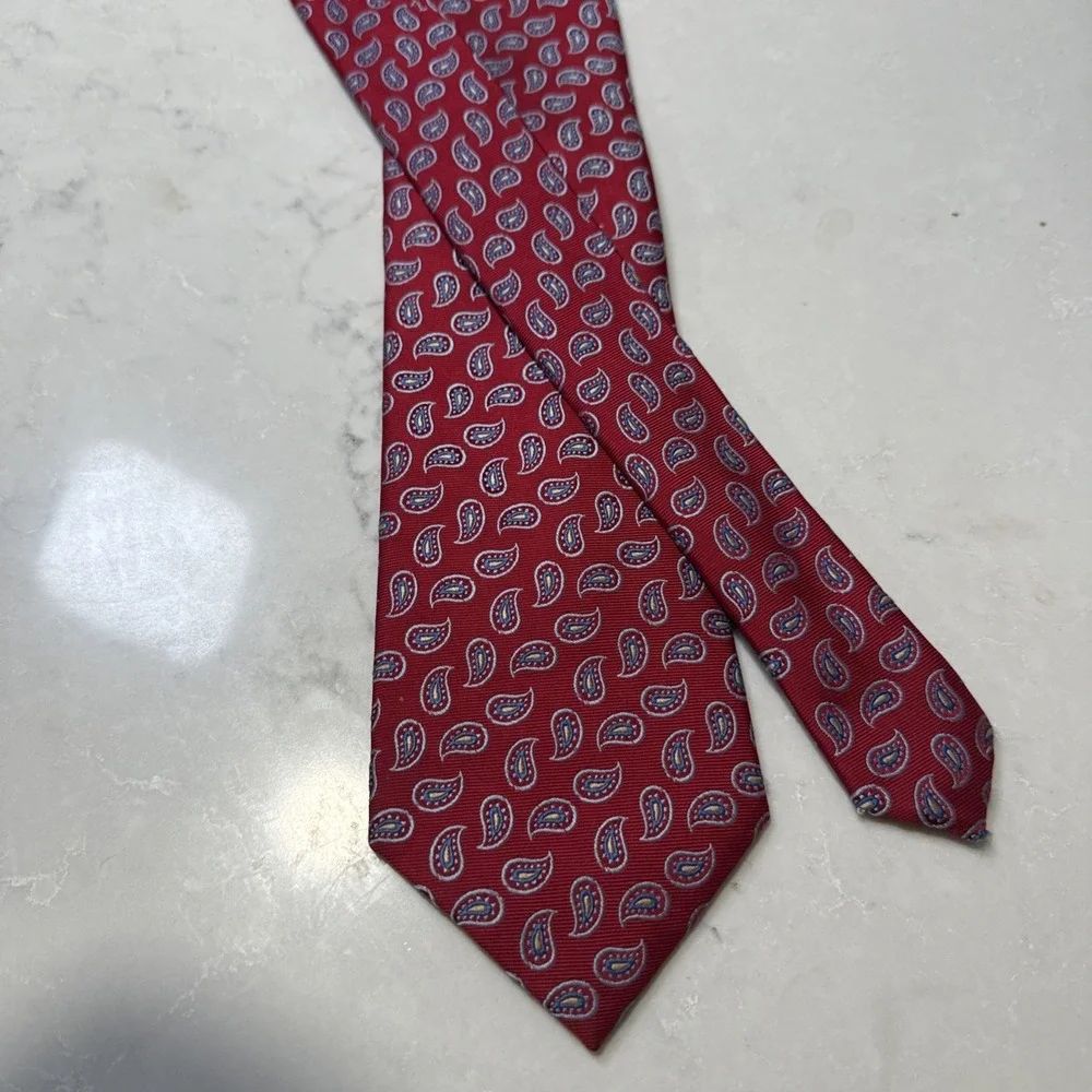 Jos‎ A Bank Executive Collection Jacquard Textured Silk Red Paisley Tie 58X3.5